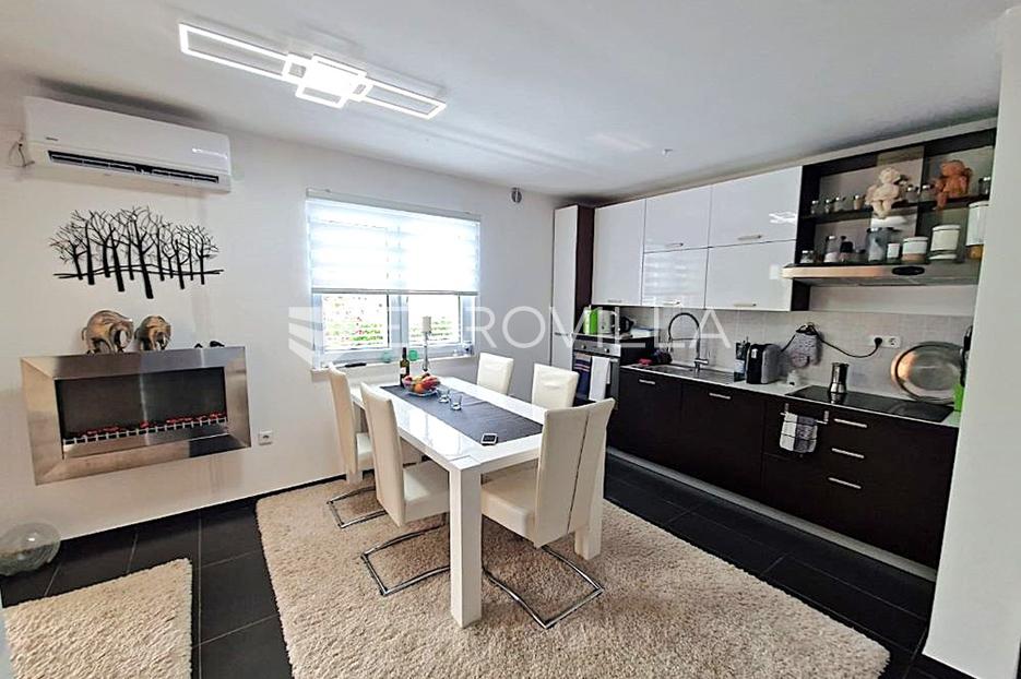 House For sale -  Vir