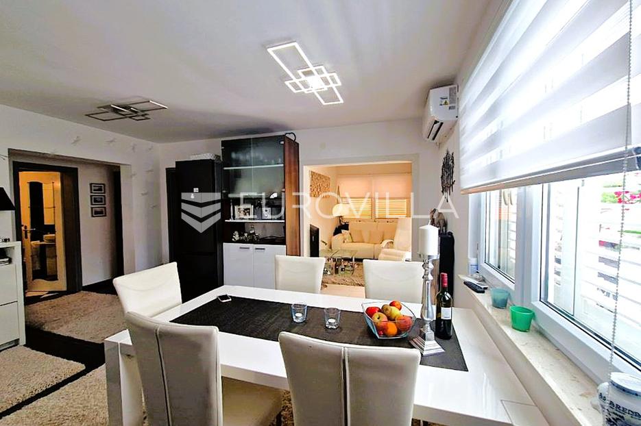 House For sale -  Vir