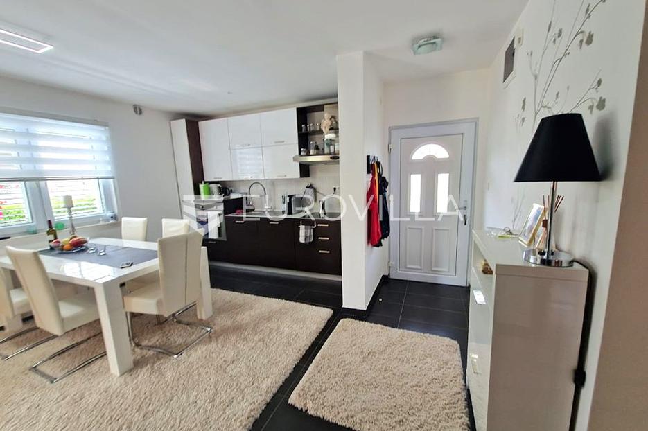 House For sale -  Vir