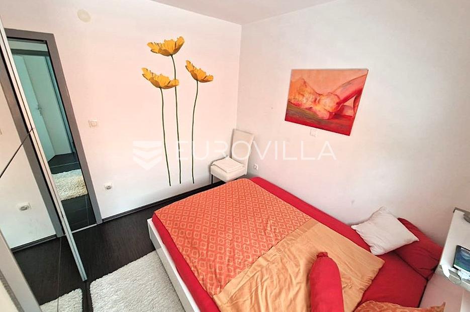 House For sale -  Vir