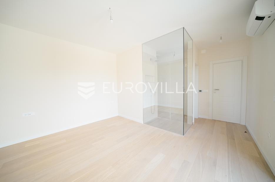 Kuća Na prodaju -  Privlaka