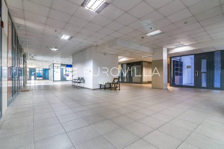Poslovni prostor na prodaju 25 m² – Donji Grad