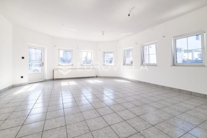 Dom na prenájom 152 m² – Sveta Klara