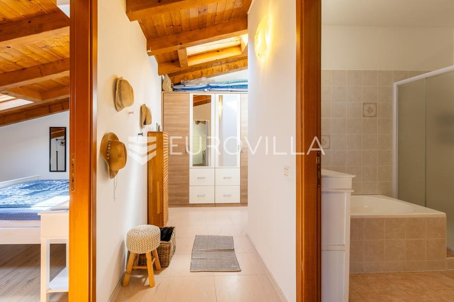 Apartment Zu verkaufen - Istarska Ližnjan