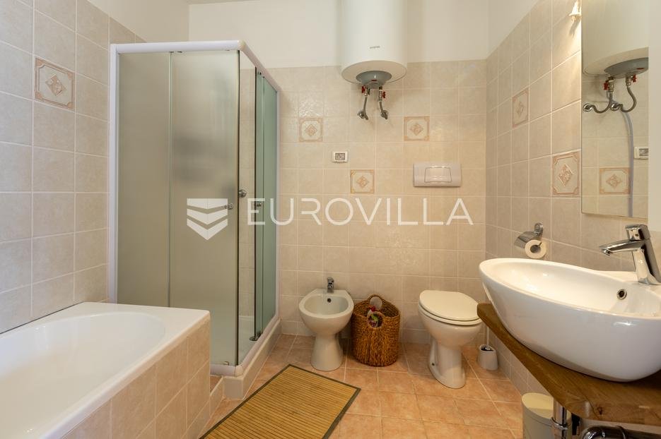 Apartment Zu verkaufen - Istarska Ližnjan
