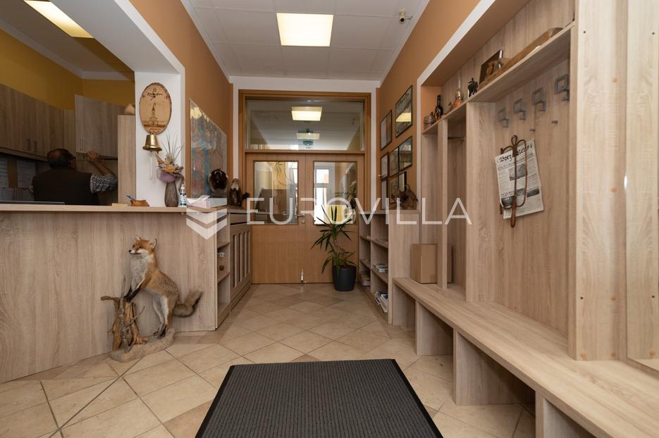 Maison À vendre - Primorsko-goranska Ravna Gora
