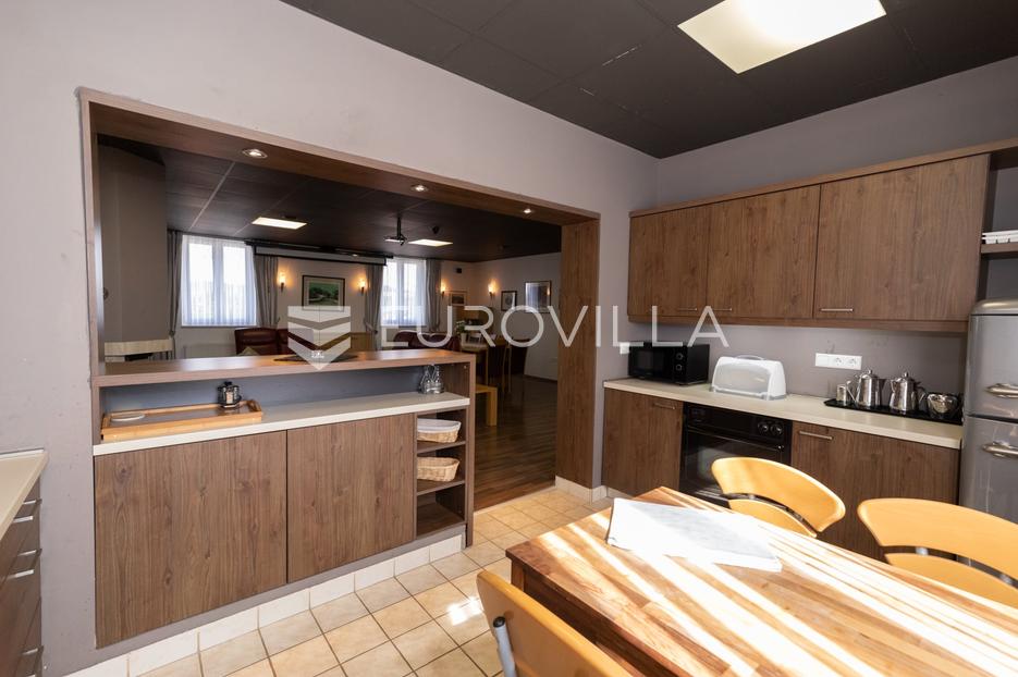 Maison À vendre - Primorsko-goranska Ravna Gora