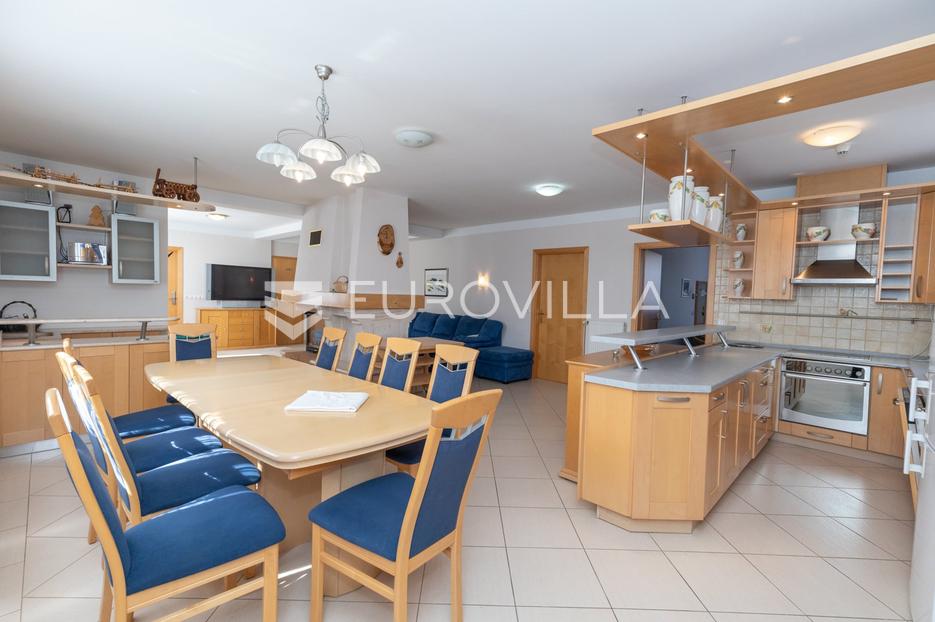 Maison À vendre - Primorsko-goranska Ravna Gora