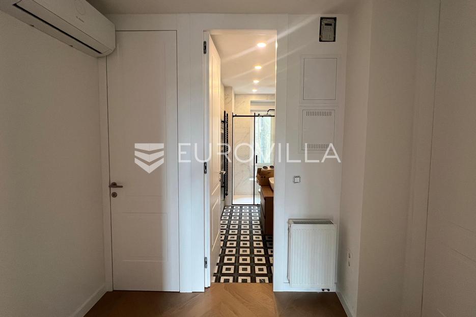 Flat For sale - Donji Grad - foto 1/9