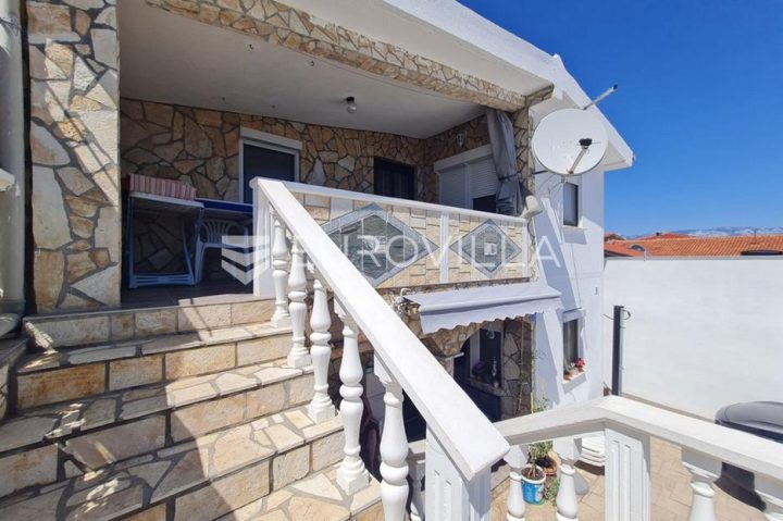 Maison à vendre 140 m² – Vir