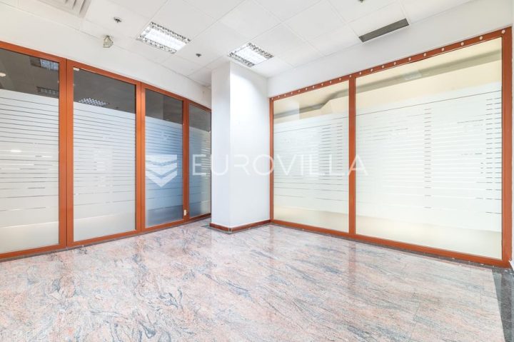Poslovni prostor na prodaju 19 m² – Donji Grad