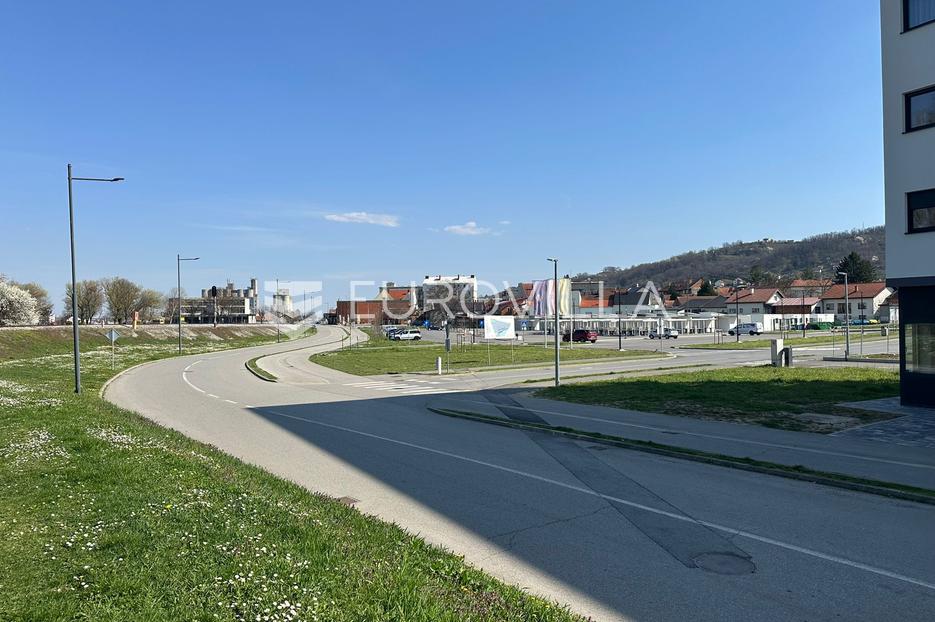 Locaux commerciaux À vendre -  Požega