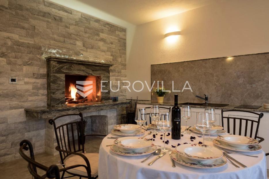 Kuća Na prodaju -  Nerežišća