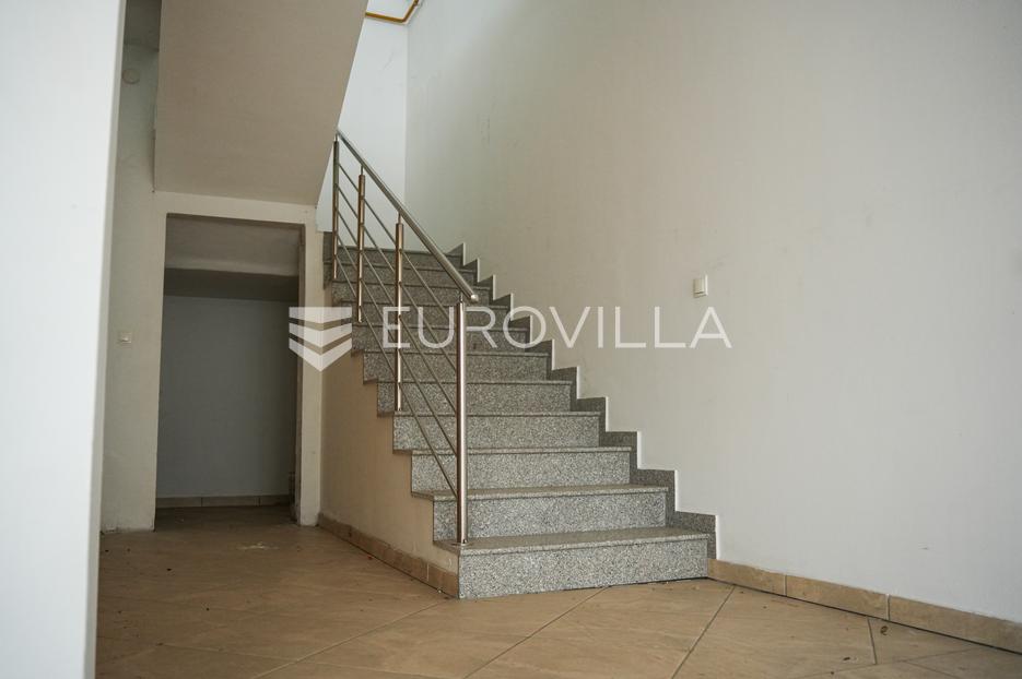 Commerciale In vendita - Vukovarsko-srijemska Vinkovci