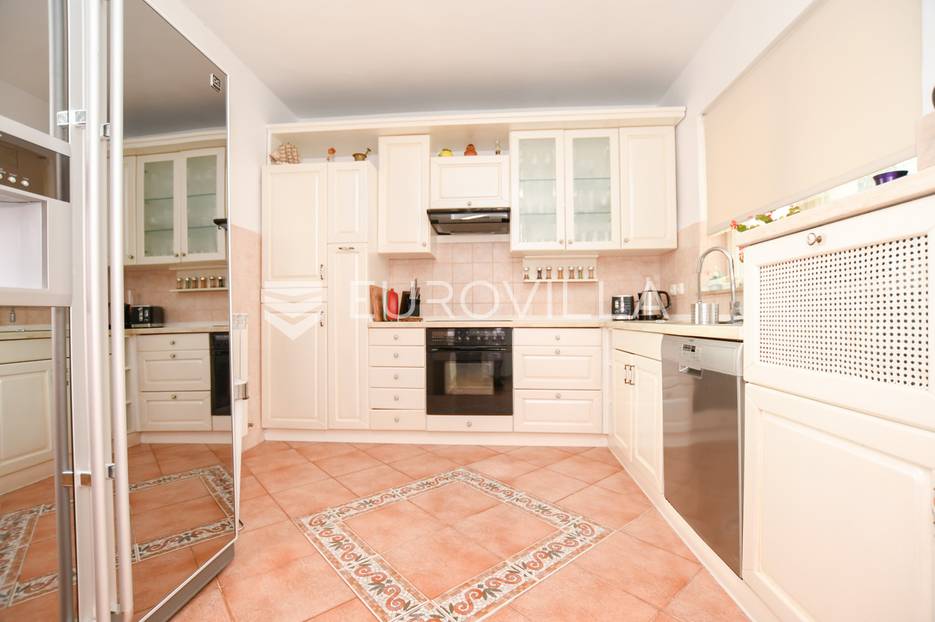 Haus Zu verkaufen - Istarska Umag