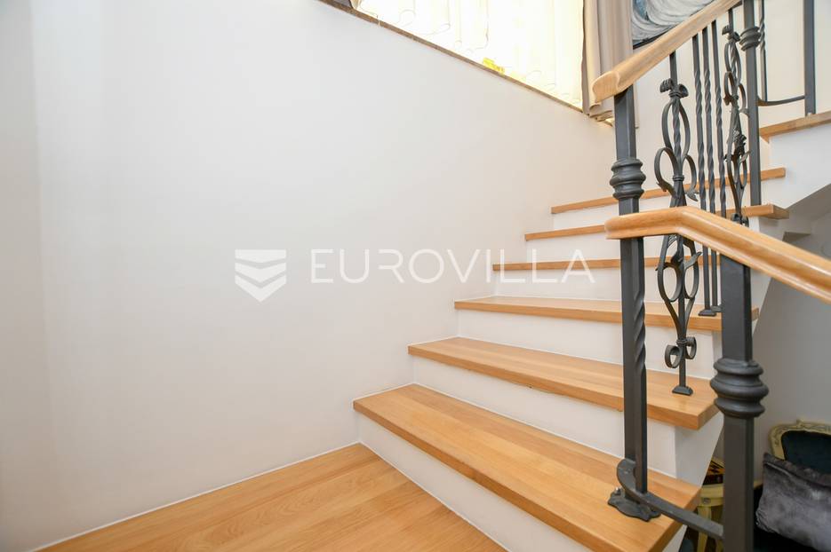 Haus Zu verkaufen - Istarska Umag