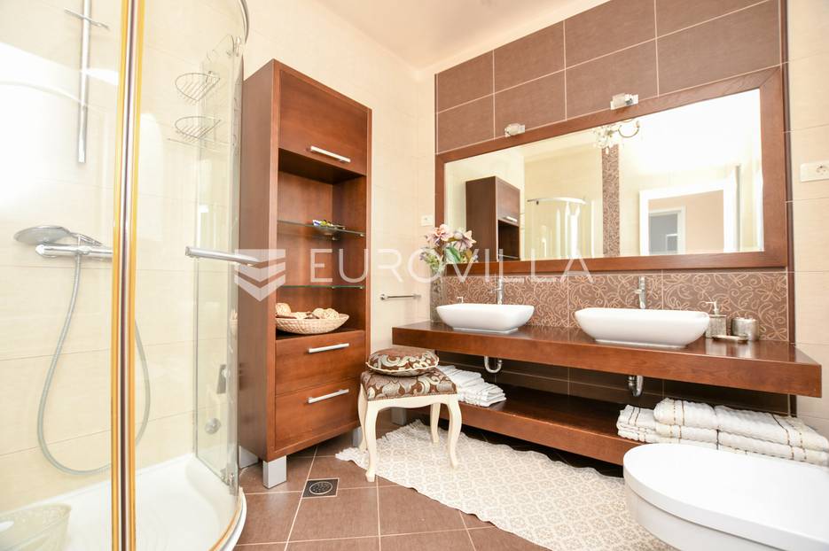 Haus Zu verkaufen - Istarska Umag