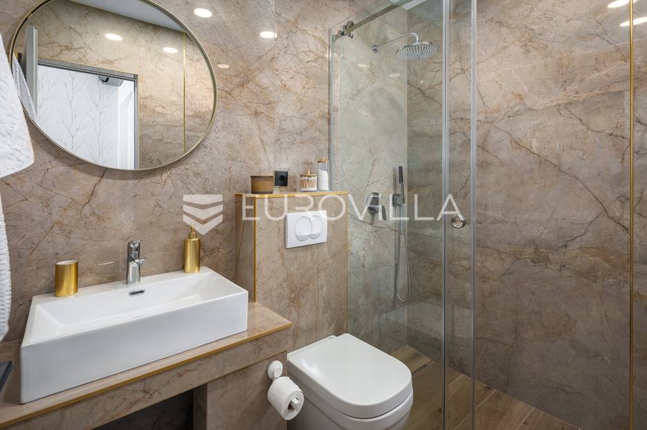 Casa In vendita -  Funtana