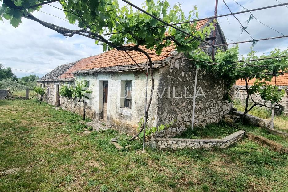 Grundstück Zu verkaufen - Šibensko-kninska Drniš