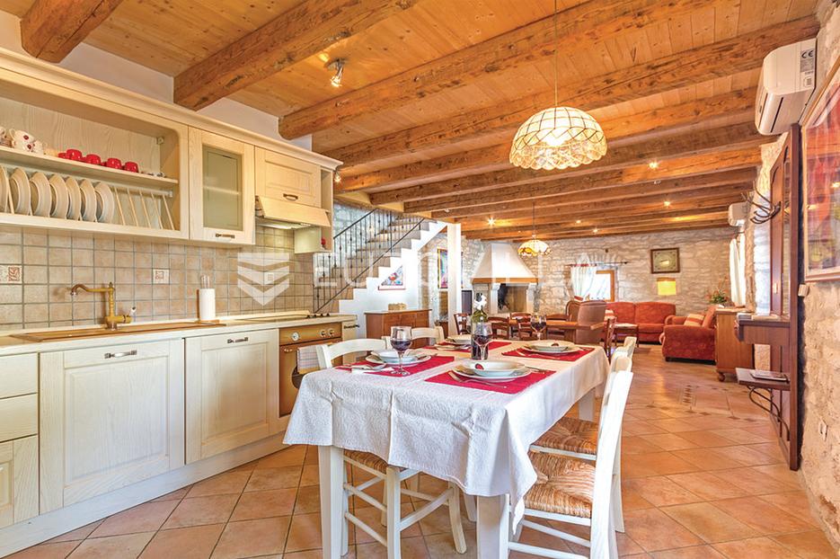 Maison À vendre -  Barban