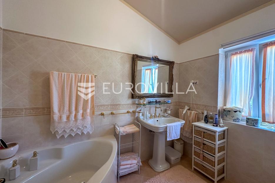 Haus Zu verkaufen -  Višnjan