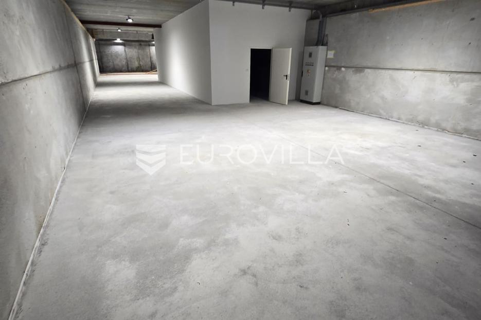 Locaux commerciaux À vendre - Zagrebačka Ivanić-Grad