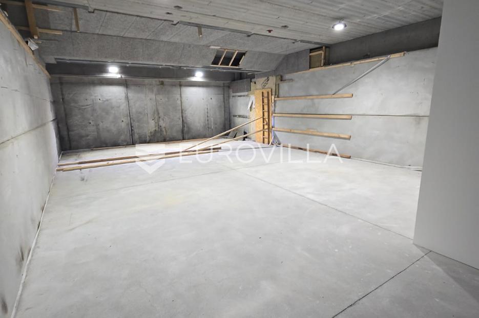 Locaux commerciaux À vendre - Zagrebačka Ivanić-Grad