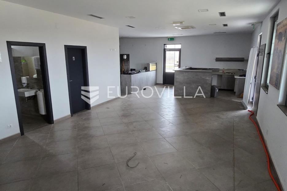 Locaux commerciaux À vendre - Zagrebačka Ivanić-Grad