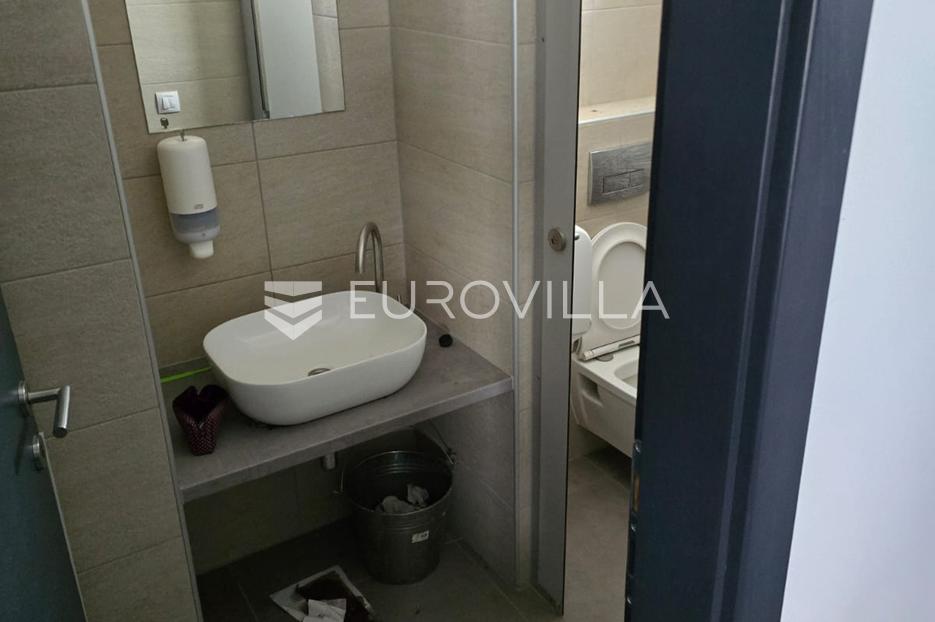 Locaux commerciaux À vendre - Zagrebačka Ivanić-Grad