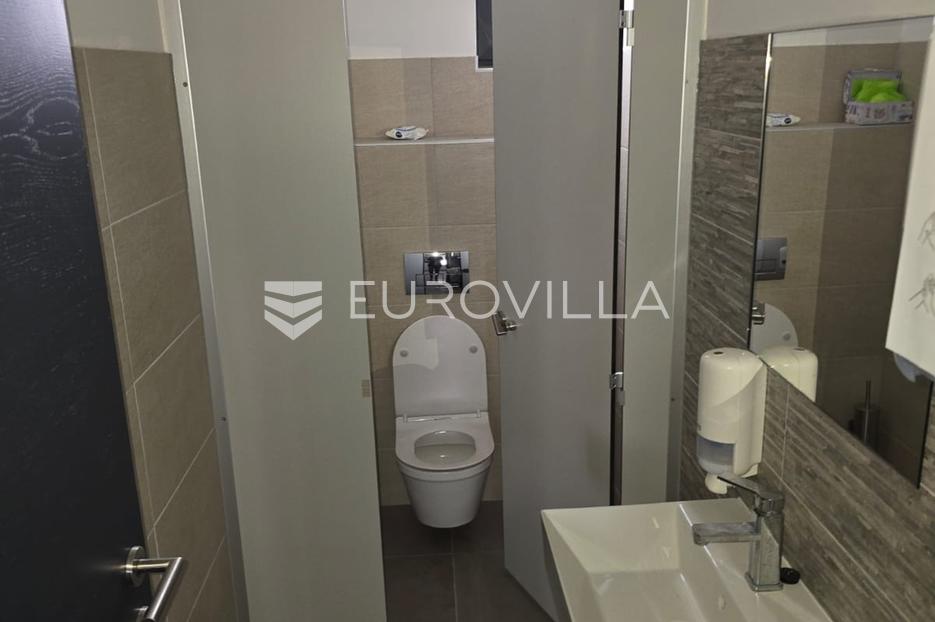 Locaux commerciaux À vendre - Zagrebačka Ivanić-Grad