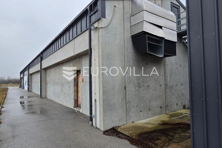 Locaux commerciaux À vendre - Zagrebačka Ivanić-grad - foto 3/17