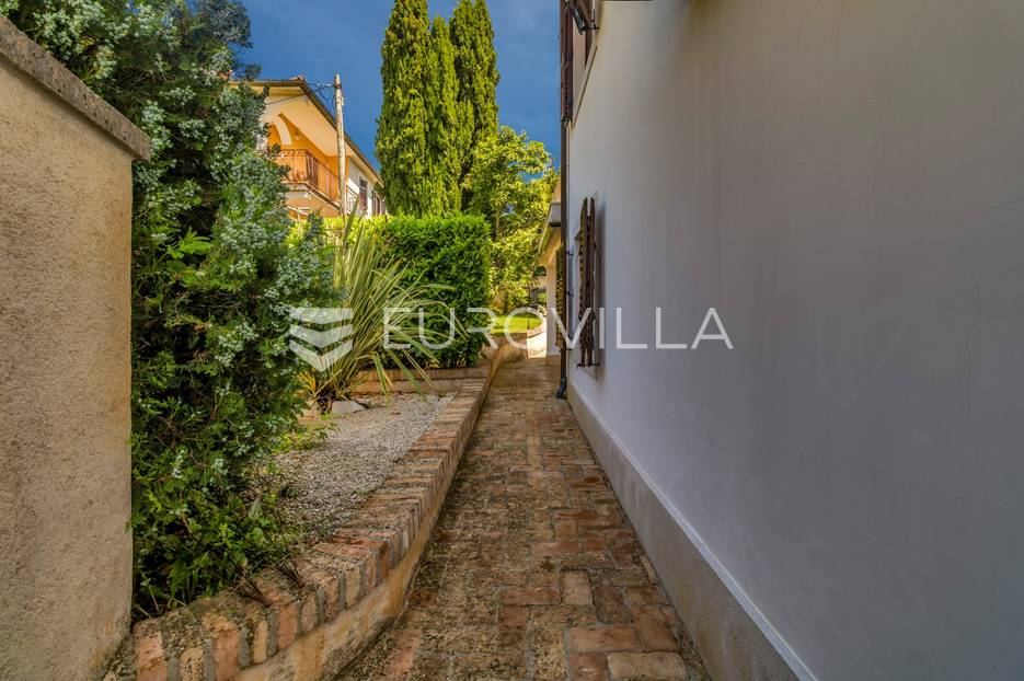 Kuća Na prodaju -  Umag