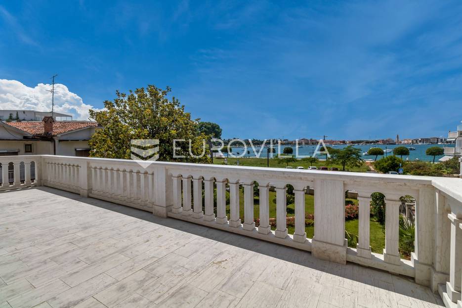Kuća Na prodaju -  Umag