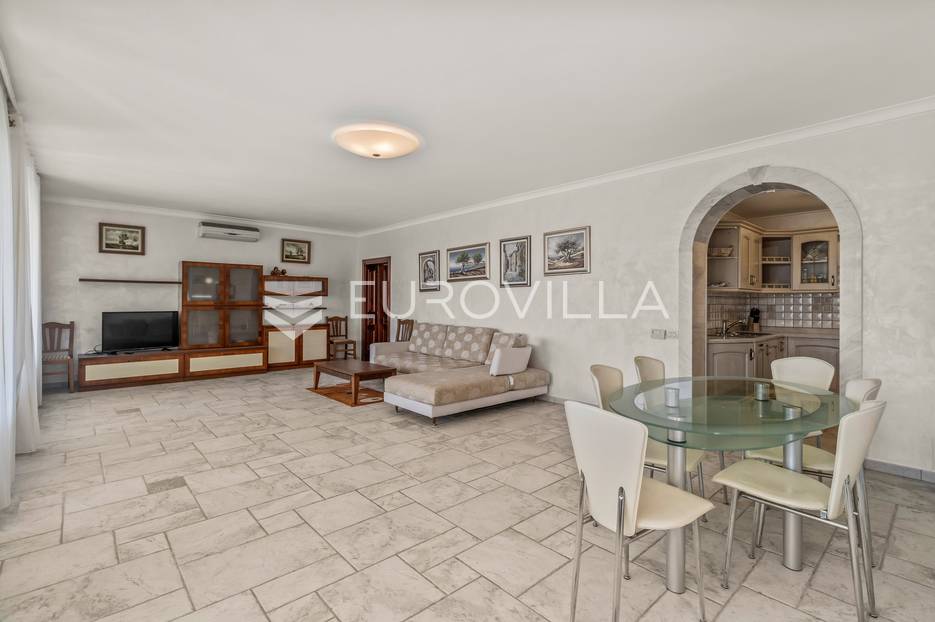 Kuća Na prodaju -  Umag