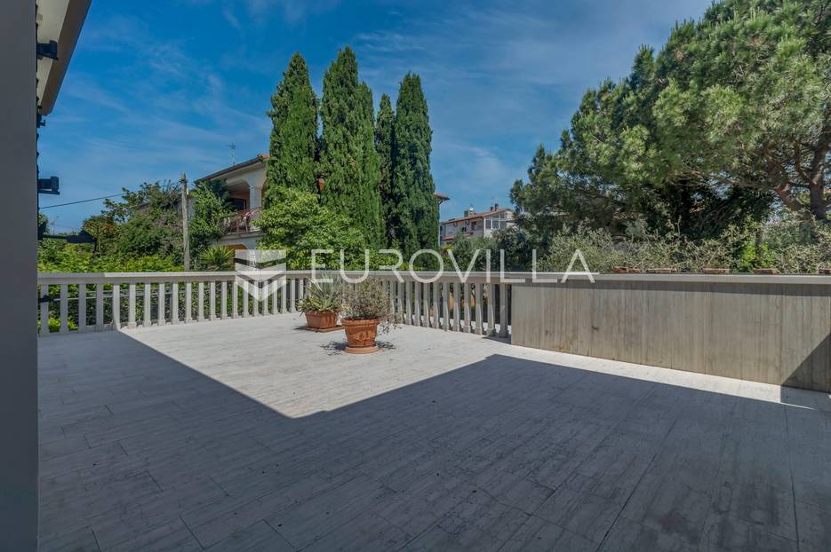 Kuća Na prodaju -  Umag