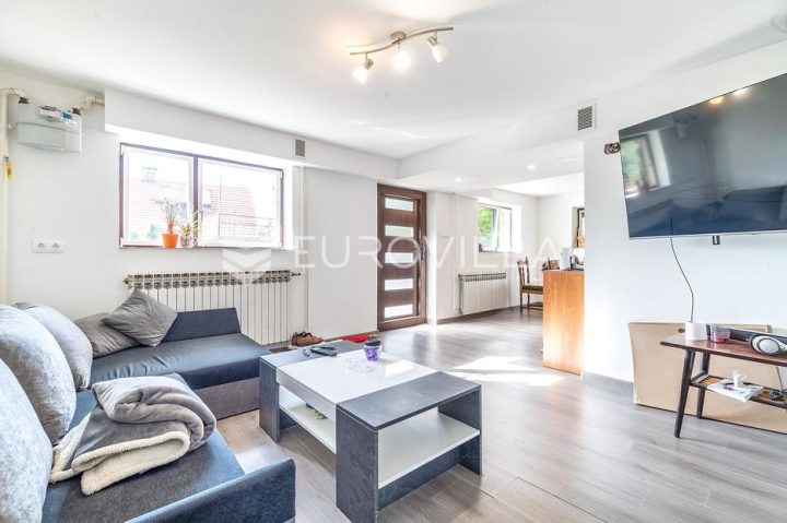Zemljište na prodaju 4200 m² – Stenjevec