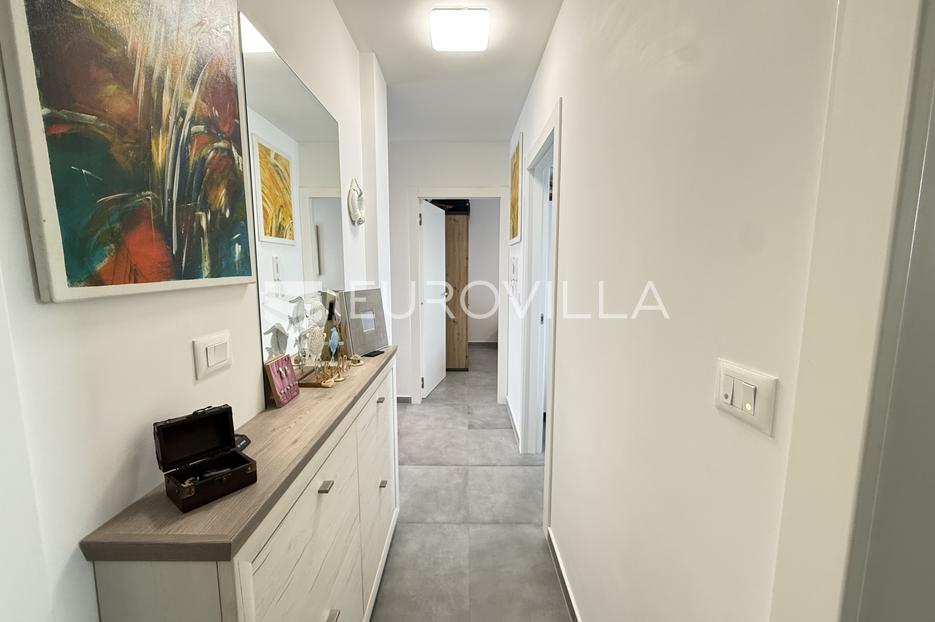 Appartamento In vendita -  Pula