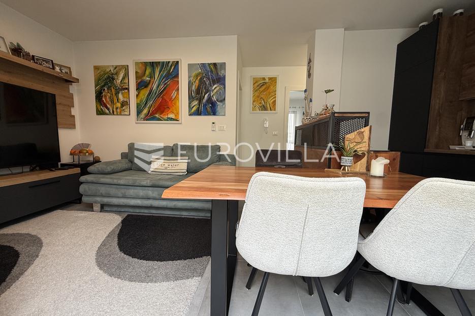 Appartamento In vendita -  Pula