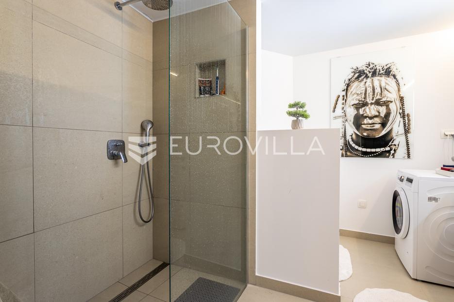 House For sale - Splitsko-dalmatinska Brela