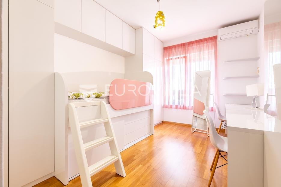 Flat For rent - Grad Zagreb Peščenica - Žitnjak