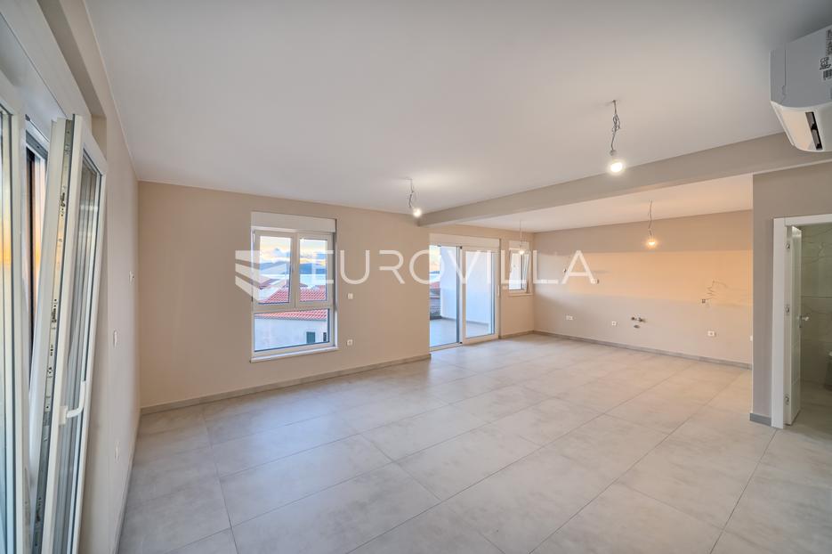 Appartement À vendre - Šibensko-kninska Šibenik - Okolica
