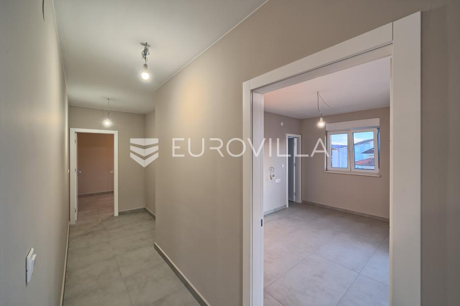 Appartement À vendre - Šibensko-kninska Šibenik - Okolica