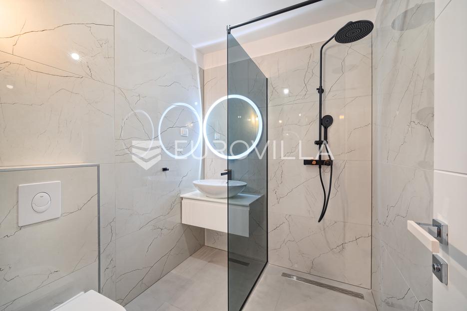 Appartement À vendre - Šibensko-kninska Šibenik - Okolica