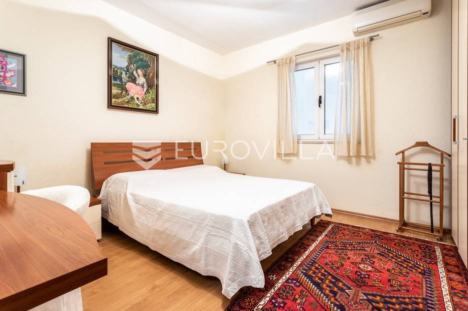 Kuća Na prodaju -  Omiš