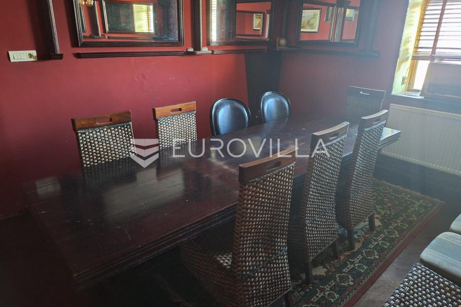 Poslovni prostor Na prodaju -  Karlovac