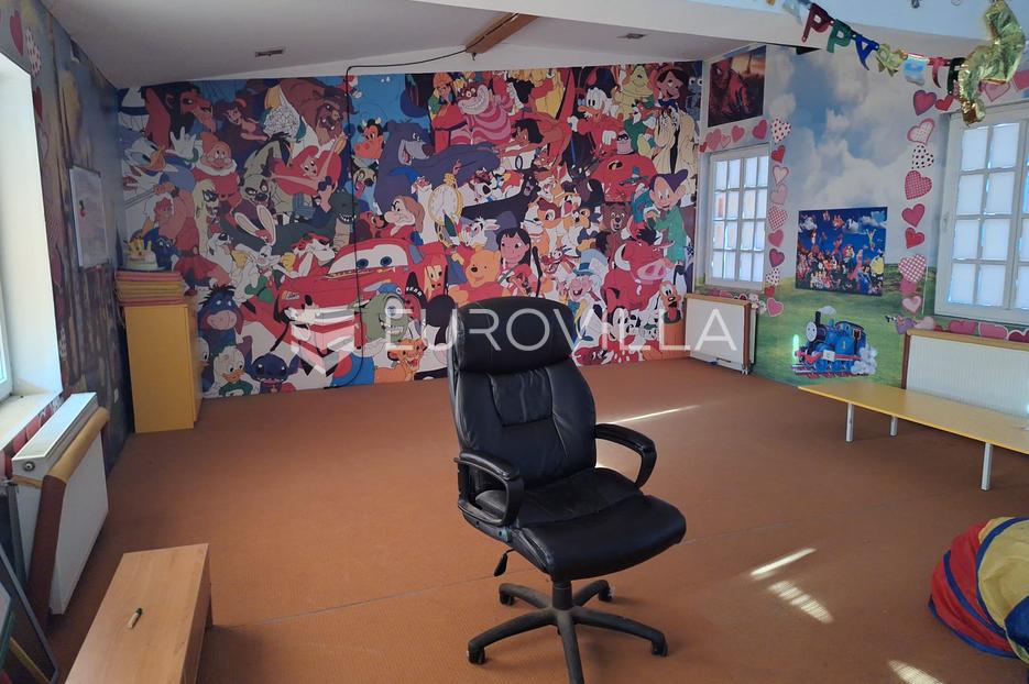 Poslovni prostor Na prodaju -  Karlovac