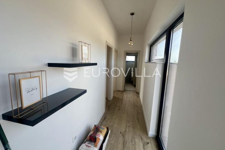 Haus Zu verkaufen - Istarska Svetvinčenat - foto 3/13