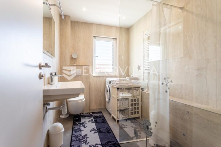 Flat For rent - Splitsko-dalmatinska Kaštela - foto 4/15