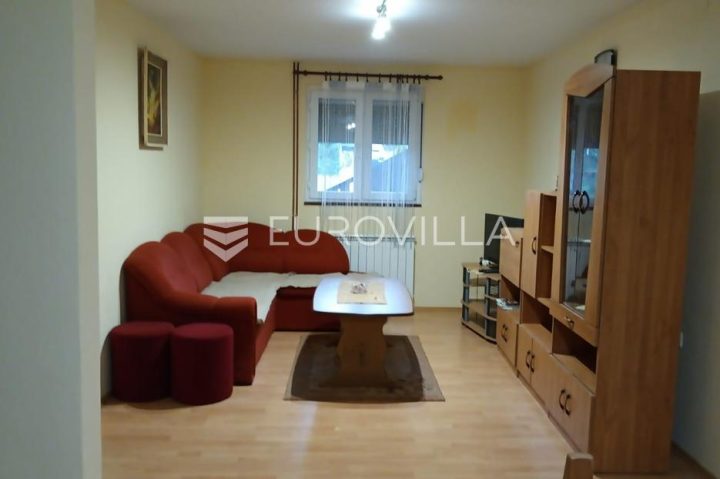 Dům na prodej 275 m² – Rakovica