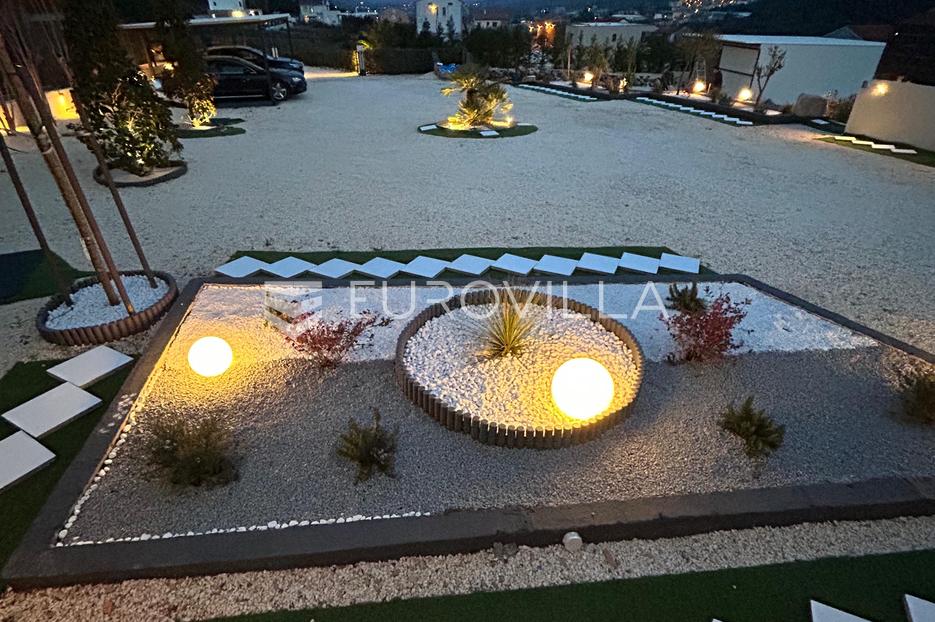 Casa In vendita -  Šibenik - Okolica